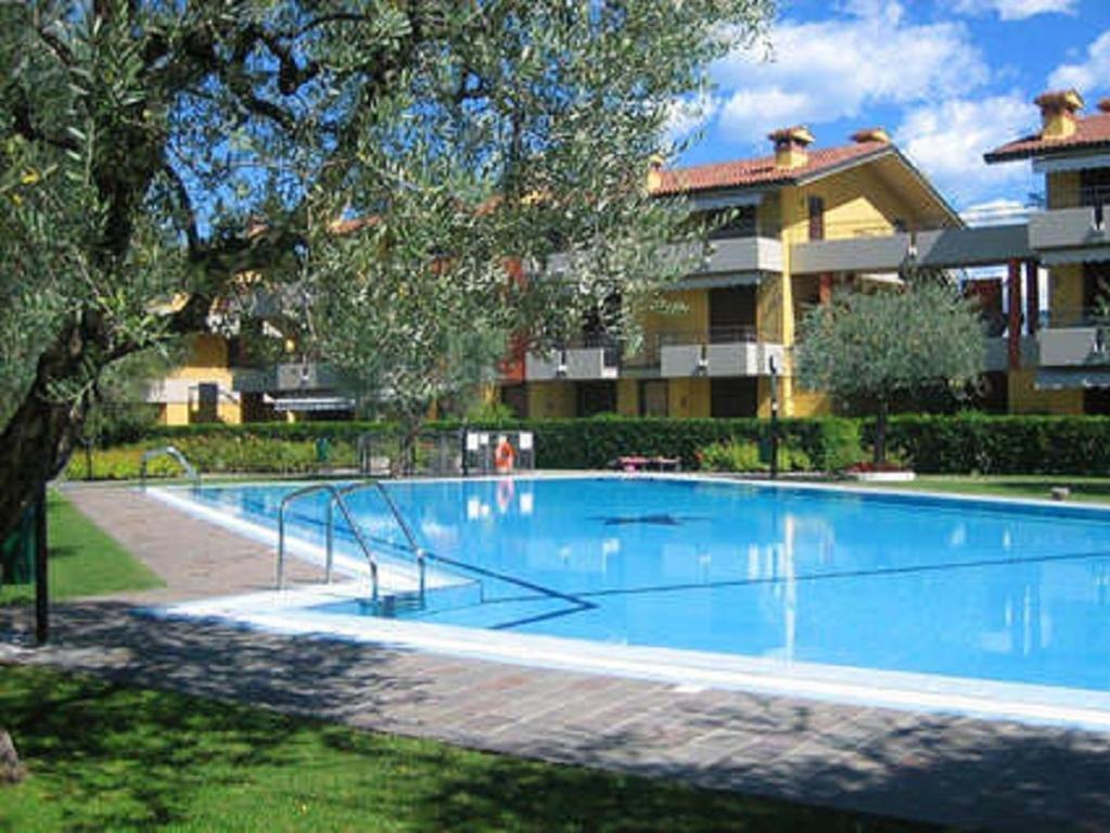 Appartamento Discovery Flat With Pool & Bikes Sirmione Esterno foto