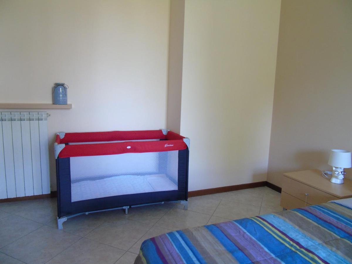 Appartamento Discovery Flat With Pool & Bikes Sirmione Esterno foto